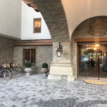 Posthotel Leavenworth - Entrance - Hotels Near Me - Leavenworth, Washington Posthotel Leavenworth - Entrance - Hotels Near Me - Leavenworth, Washington