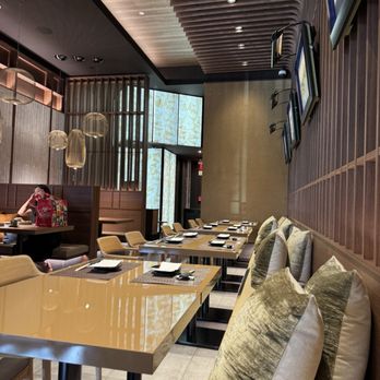 Yohei Sushi KAHALA - Nice and comfortable atompsphere - Sushi Bars Near Me - Honolulu, Hawaii Yohei Sushi KAHALA - Nice and comfortable atompsphere - Sushi Bars Near Me - Honolulu, Hawaii