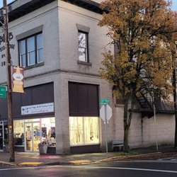 Vino and Vango - We are located inside the Oasis Bld @ 189 West 6th Ave in Junction City, Oregon, 97448