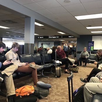 United Airlines - Waiting for a plane - Airlines Near Me - Phoenix, Arizona
