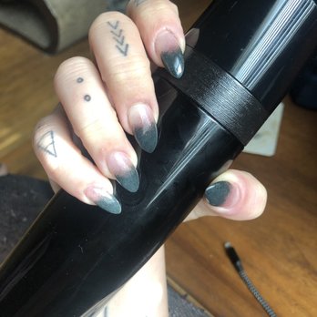 Niky's Nails Too - Ombré claws - Nail Salons Near Me - Los Angeles, California