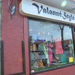 Valanne Style - Ladies clothing boutique in Osyoos, BC with purses, shoes, clothing, accessories. Everything you need from head to toe!