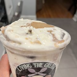 Living The Cream - Are you kidding me with those pb globs?!? Yum!