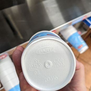 Circle K - Medium cup. How many ounces is it? - Convenience Stores Near Me - Scarborough, Ontario
