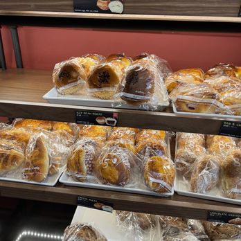85°C Bakery Cafe-Alhambra - Buns - Coffee & Tea Near Me - Alhambra, California