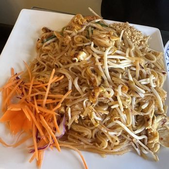 Siam House - Pad Thai Noodle - Thai Near Me - Bloomington, Indiana