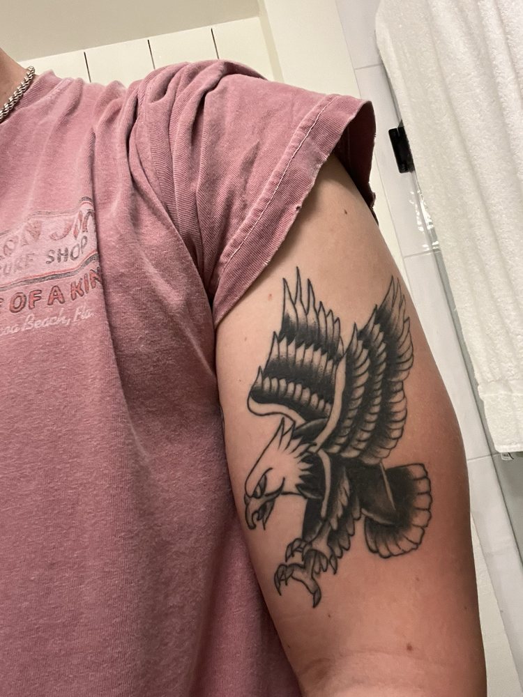 Dark Horse Tattoos Logo