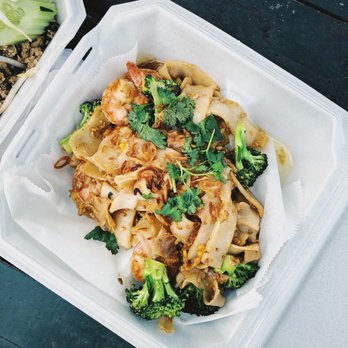 Thai Food Express - Amazing pad see ew - Food Trucks Near Me - Hauula, Hawaii