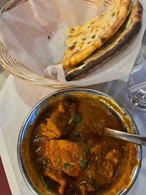 Everest Indian Himalayan Restaurant and Bar by null