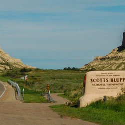 Meadowlark Motor Inn & Restaurant - Scotts Bluff - 20 min. passed Chimney Rock or 40 min. from Meadowlark Inn