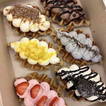 One Bite Cafe - Lotus cookie, triple choco, mango, black sesame, strawberry, Oreo croffles (IG: @mylifeaskat_) - Desserts Near Me - Seattle, Washington One Bite Cafe - Lotus cookie, triple choco, mango, black sesame, strawberry, Oreo croffles (IG: @mylifeaskat_) - Desserts Near Me - Seattle, Washington