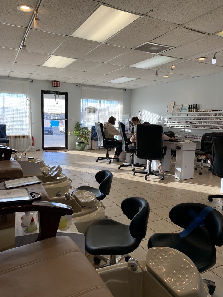 ELAINE’S NAIL SPA Updated July 2024 2133 Boston Rd, Wilbraham