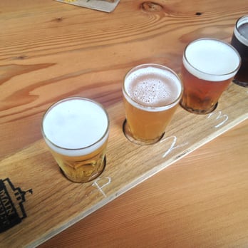Main Street Brewing Company - Paddle of beer~ - Breweries Near Me - Vancouver, British Columbia Main Street Brewing Company - Paddle of beer~ - Breweries Near Me - Vancouver, British Columbia