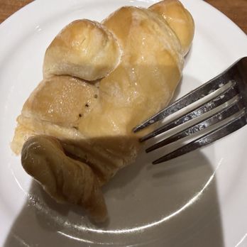 Cheddar's Scratch Kitchen - Honey Butter Croissants - Comfort Food Near Me - Clarksville, Indiana Cheddar's Scratch Kitchen - Honey Butter Croissants - Comfort Food Near Me - Clarksville, Indiana
