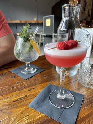 Perry's Cocktail Bar by null