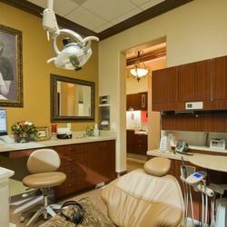 Helen H Im, DDS - Patient room
