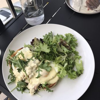 ninetwentyfive - Smoked Trout Benedict ($16): 2/5 stars. Don't get. Not worth the price, over salted. - Bars Near Me - Wayzata, Minnesota ninetwentyfive - Smoked Trout Benedict ($16): 2/5 stars. Don't get. Not worth the price, over salted. - Bars Near Me - Wayzata, Minnesota