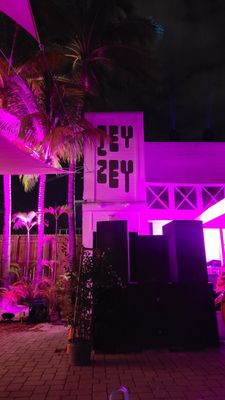 ZeyZey Miami by null