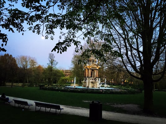 Sarphatipark by null