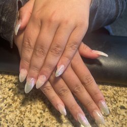 MC Nails & Spa