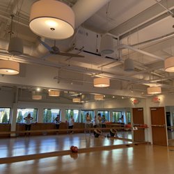 barre3 - Fayetteville - Workout room
