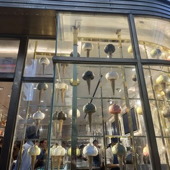 Venchi - Chocolatiers & Shops Near Me - New York, New York