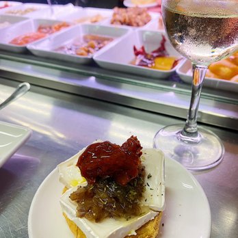 Quimet & Quimet - Goat cheese & dried tomato - Tapas Bars Near Me - Barcelona, B