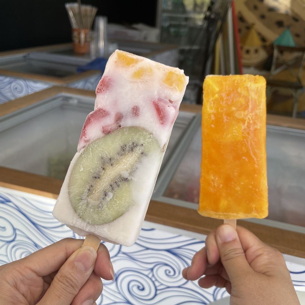 La Fuente - Yogurt with fruit paleta - Ice Cream & Frozen Yogurt Near Me - Sayulita, NAY