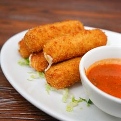 Turtle Bay Tavern - Mozzarella Sticks