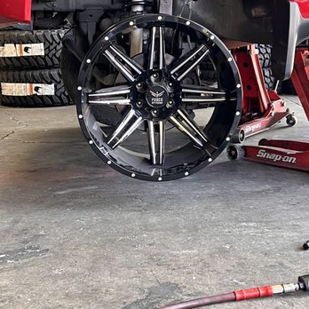 Bay Area Tires & Wheels - Checking to make sure rim fit correctly - Auto Repair Near Me - San Leandro, California Bay Area Tires & Wheels - Checking to make sure rim fit correctly - Auto Repair Near Me - San Leandro, California