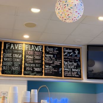 Tropical Dreams - Ice Cream & Frozen Yogurt Near Me - Kapaa, Hawaii