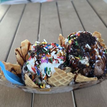 Leakey Sweet Spot - Ice cream nachos - Ice Cream & Frozen Yogurt Near Me - Leakey, Texas Leakey Sweet Spot - Ice cream nachos - Ice Cream & Frozen Yogurt Near Me - Leakey, Texas