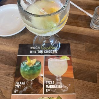 Cheddar's Scratch Kitchen - Texas Margarita - Comfort Food Near Me - Pembroke Pines, Florida Cheddar's Scratch Kitchen - Texas Margarita - Comfort Food Near Me - Pembroke Pines, Florida