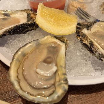 Bob Chinn's Crab House - Oysters - Seafood Near Me - Wheeling, Illinois