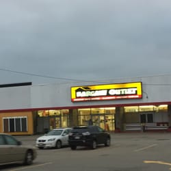 Home Outlet - Grossman's Bargain Outlet of Walpole -- 600 Providence Highway / Route 1, Walpole          Storefront