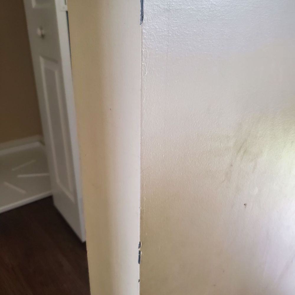 AMH - Chiped corners and dirty wall - Property Management Near Me - Norcross, Georgia