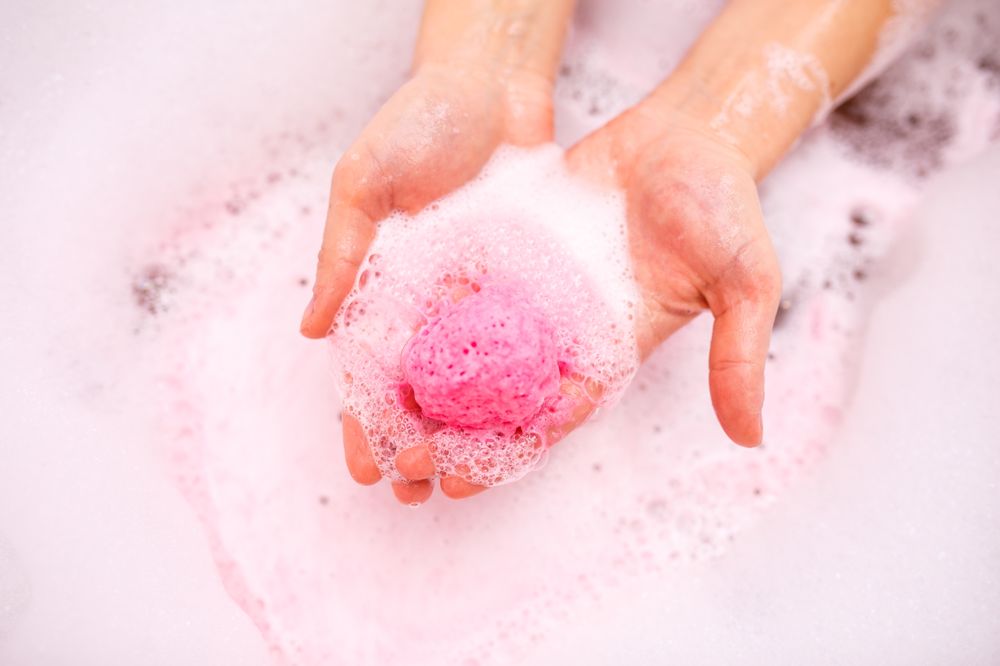 Mary & Ollie's Bath Bombs & More Logo