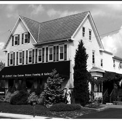 Tap Gallery Custom Picture Framing & Art Gallery - The old Williamstown Tap Gallery location.