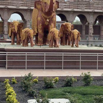 BAPS Swaminarayan Akshardham - Hindu Temples Near Me - Robbinsville, New Jersey