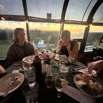 Vinoklet Winery & Restaurant - Wineries Near Me - Cincinnati, Ohio Vinoklet Winery & Restaurant - Wineries Near Me - Cincinnati, Ohio