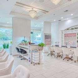 Paradise Nails & Spa