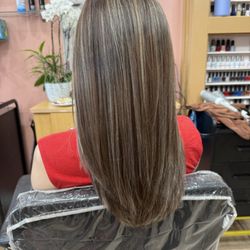 Sunny Salon
