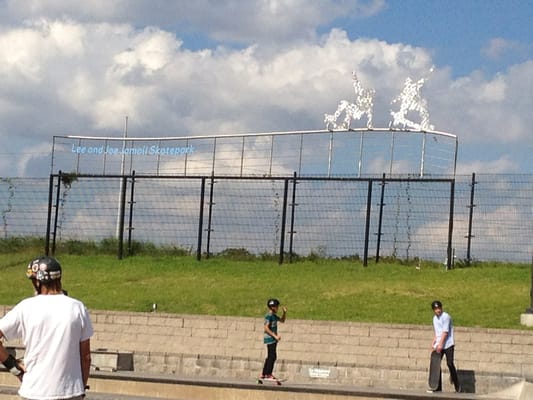 Lee and Joe Jamail Skatepark by null