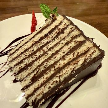 Blackwall Barn & Lodge - Smith Island Cake - Seafood Near Me - Columbia, Maryland