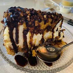 Stanfield's - Turtle cheesecake