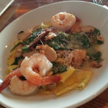 Ray's Boathouse - Prawn tagliatelle - New American Near Me - Seattle, Washington