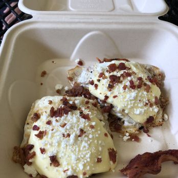 Anuenue Cafe - Egg Benedict - Cafes Near Me - Koloa, Hawaii