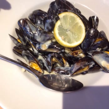 L'Endroit - Moules - Restaurants Near Me - Honfleur, 14