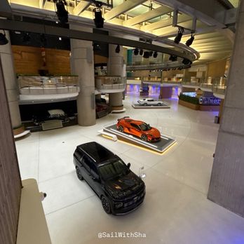 GMRenCen - Shopping Centers Near Me - Detroit, Michigan