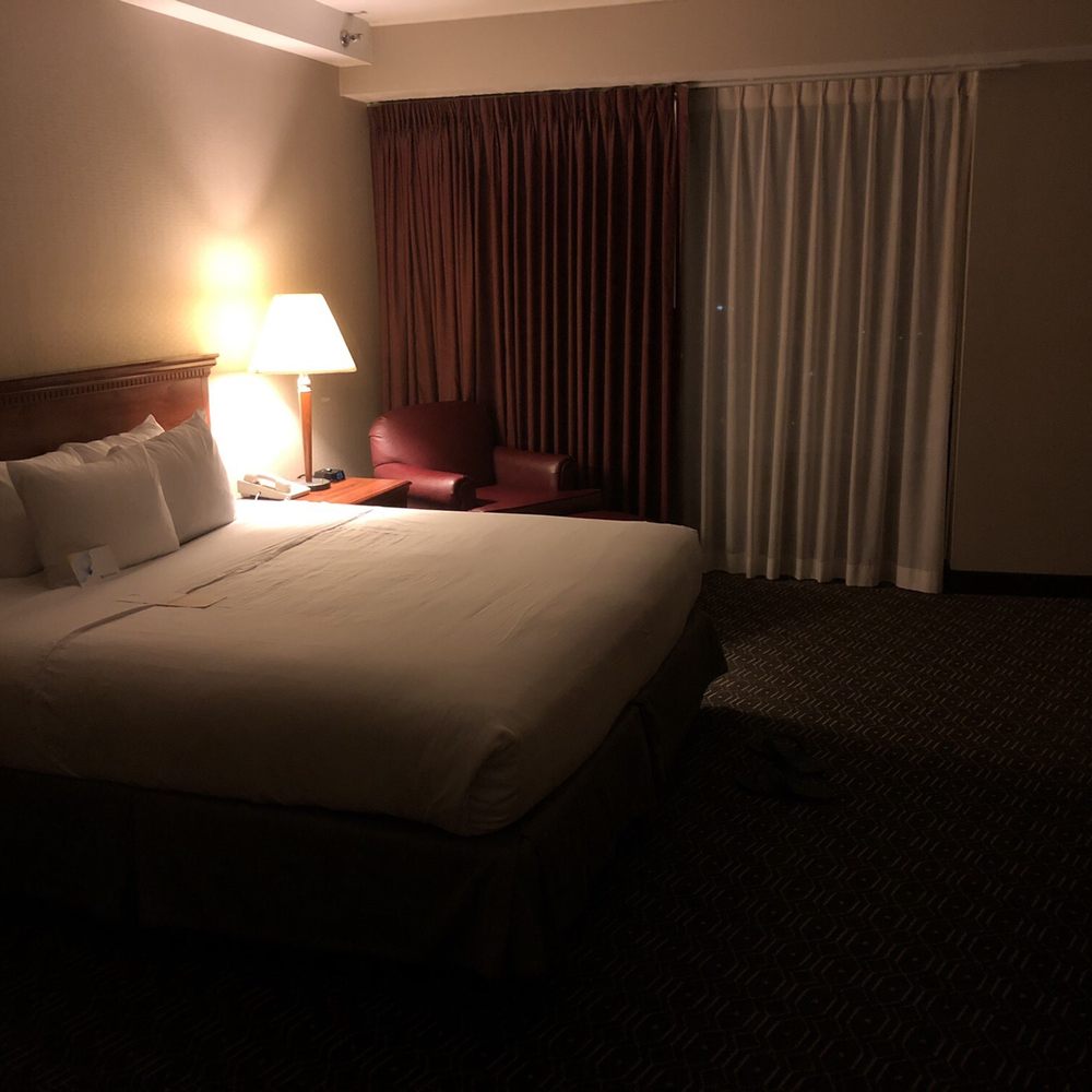 Wyndham Springfield City Centre - Upgraded room - Hotels Near Me - Springfield, Illinois Wyndham Springfield City Centre - Upgraded room - Hotels Near Me - Springfield, Illinois
